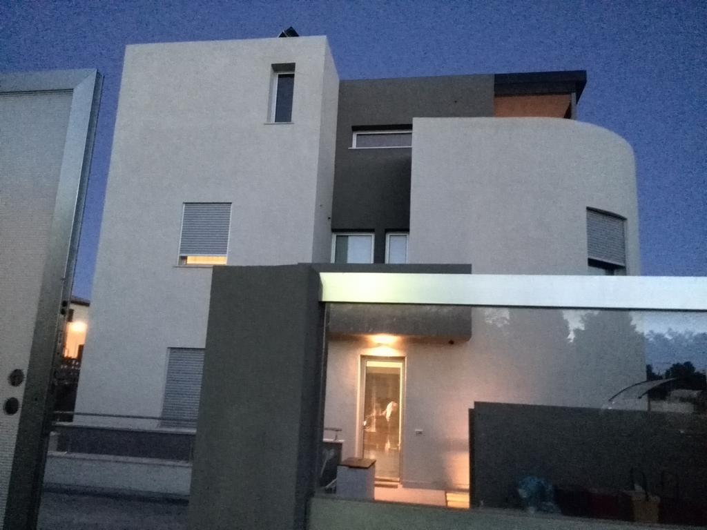 Art House Quartu - Margine Rosso Bed & Breakfast Quartu SantʼElena Rom bilde