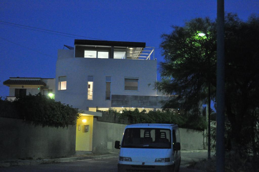 Art House Quartu - Margine Rosso Bed & Breakfast Quartu SantʼElena Rom bilde